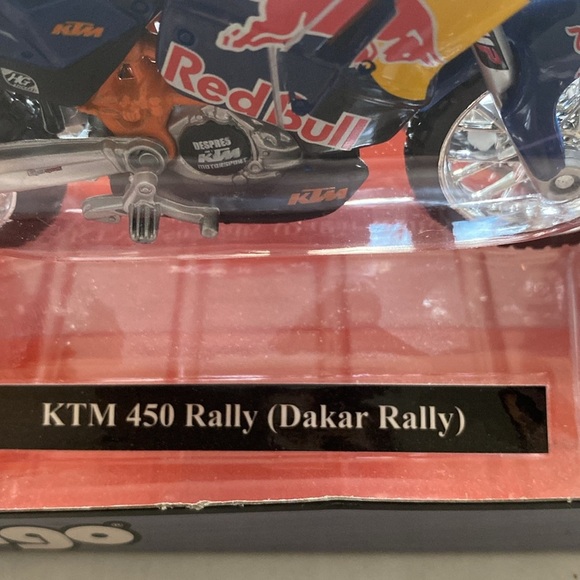 Bburago KTM 450 Rally ( Dakar Rally) 1/18 Motorcycle Die Cast Metal w/ Plastic - Picture 3 of 6